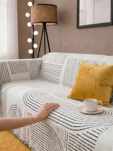 Покрывало LUNGO VIBES  WHITE 180*340 от DECOR MAGIC