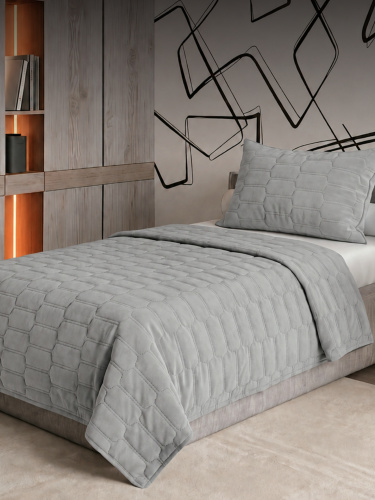 Покрывало LOGO SUN ASH 150x230 от DECOR MAGIC