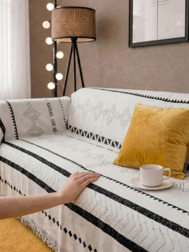 Покрывало LUNGO MOBY  WHITE 180*340 от DECOR MAGIC